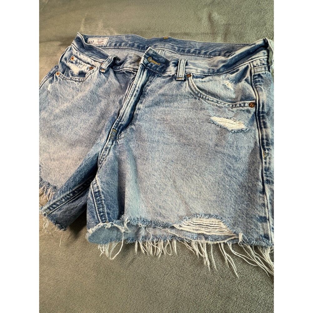 The Gap Low stride light denim shorts Size 30|10R